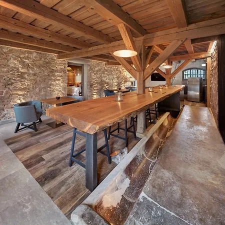 Almrefugio نيوماركت إن دير أوبيرفالز