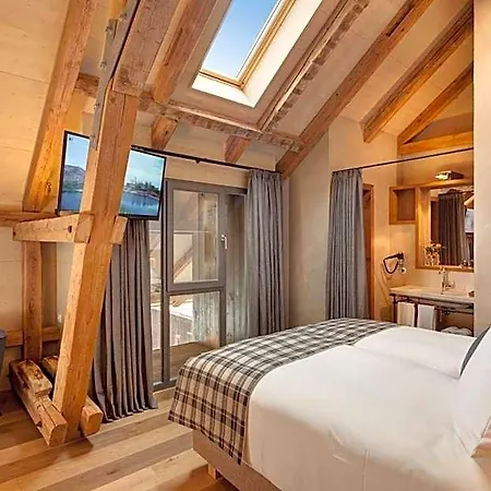 Almrefugio 4*
