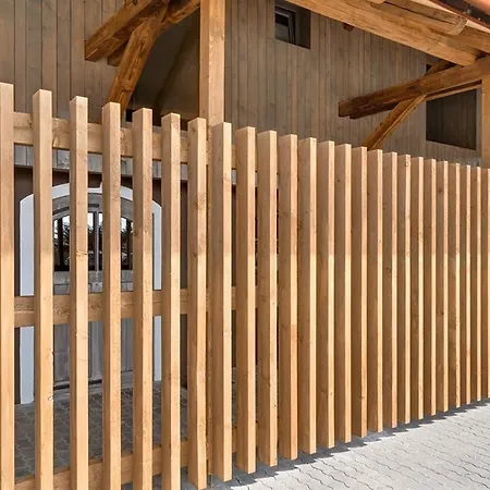 Almrefugio نيوماركت إن دير أوبيرفالز